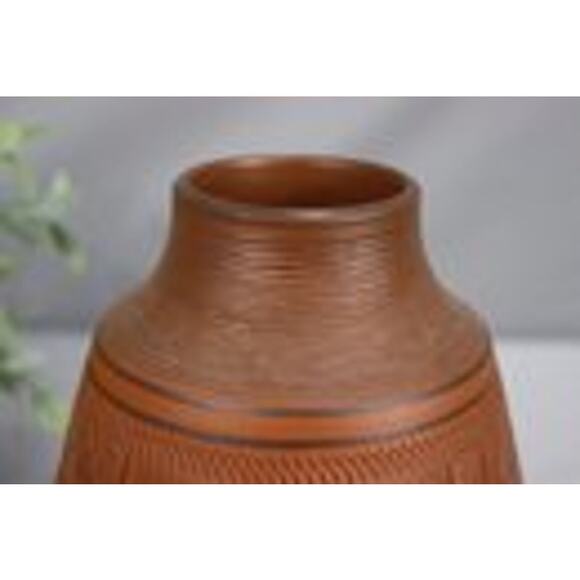 Vintage Intaglio Etched Redware Flower Vase, Signed Bottom - Picture 3 of 9